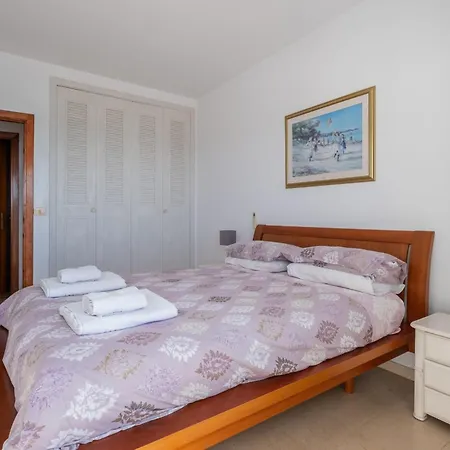 Chaparil 3-5 Spacious With Views Апартаменти *